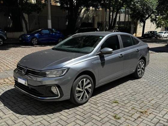 VOLKSWAGEN VIRTUS 1.0 200 TSI HIGHLINE AUTOMÁTICO
